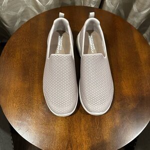 Skechers Women’s Performance GO WALK JOY Walking Sneakers